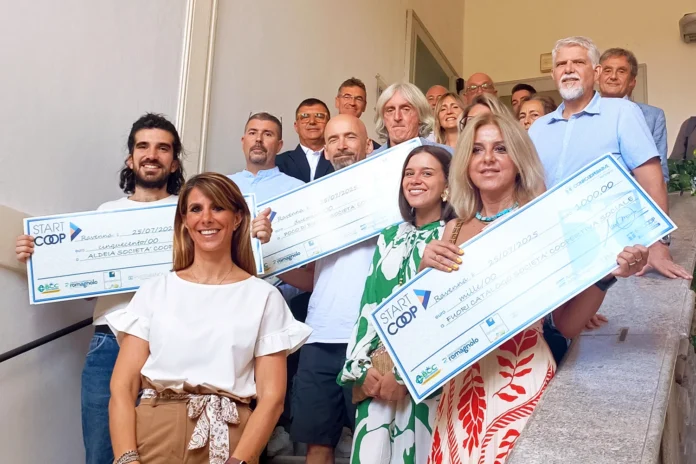 La premiazione delle quattro cooperative vincitrici del Bando StartCoop 2024