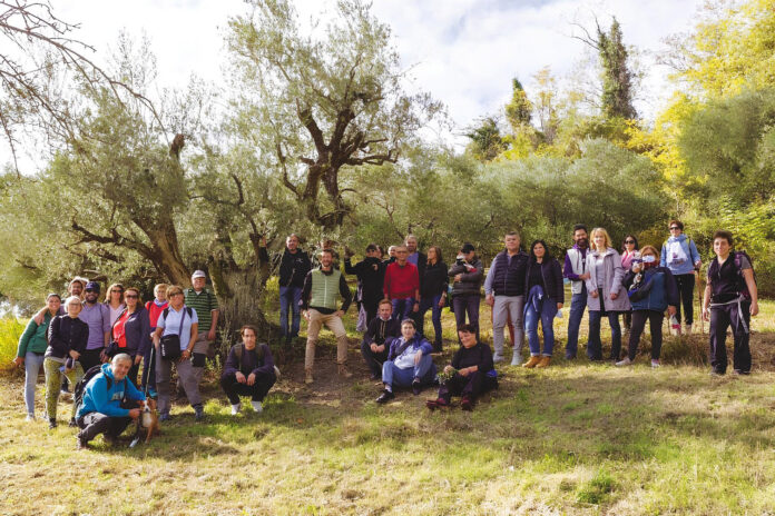 Il Gruppo della Tradizionale Camminata tra gli olivi