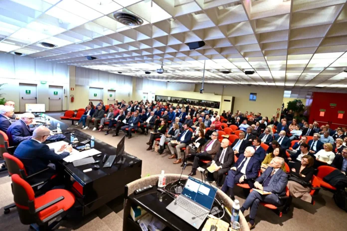 La platea dell'assemblea dei soci di Conserve Italia