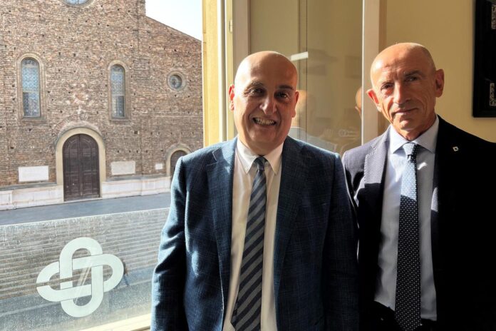 Il presidente e il direttore generale della BCC nella sede di Faenza