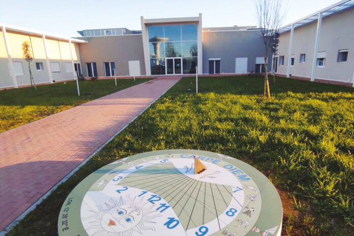 L'esterno della struttura La Meridiana