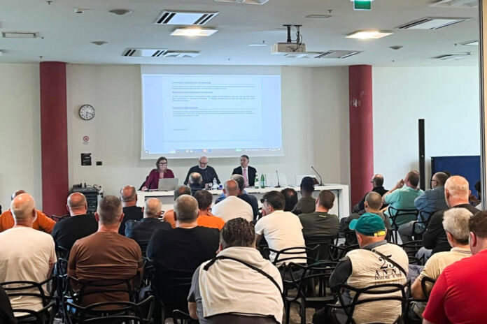 I soci di Rafar riuniti in assemblea